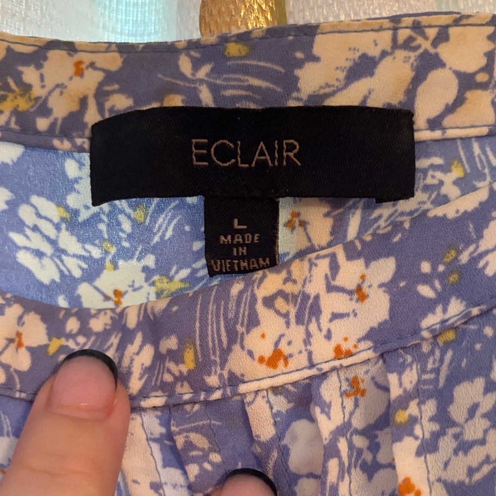 Chic Blue Patterned Ruffle Blouse - image 3